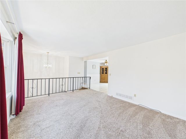 38 Pinecrest Drive, Exeter, RI 02822