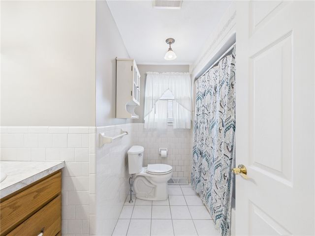 38 Pinecrest Drive, Exeter, RI 02822