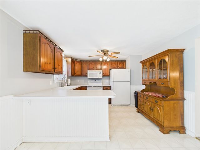 38 Pinecrest Drive, Exeter, RI 02822