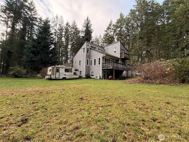 5040 SW Lake Helena Road, Port Orchard, WA 98367