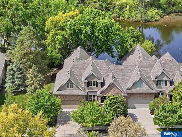 7841 Preserve Lane, Lincoln, NE 68516