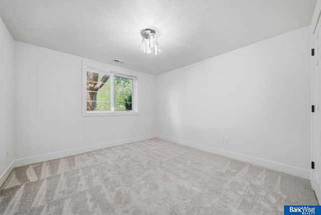 7841 Preserve Lane, Lincoln, NE 68516