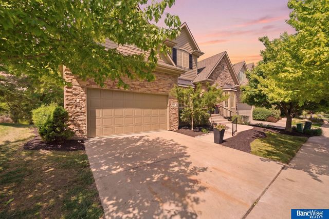 7841 Preserve Lane, Lincoln, NE 68516