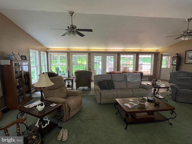 43 LINCOLN SCHOOL RD, Jonestown, PA 17038