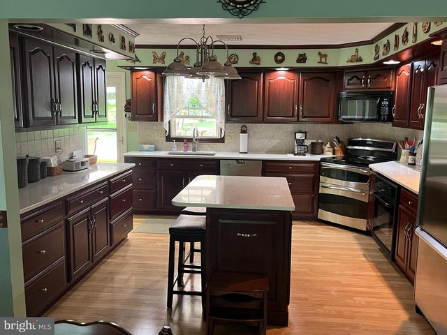 43 LINCOLN SCHOOL RD, Jonestown, PA 17038