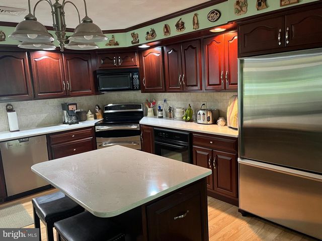 43 LINCOLN SCHOOL RD, Jonestown, PA 17038
