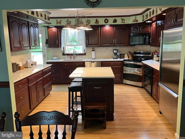 43 LINCOLN SCHOOL RD, Jonestown, PA 17038