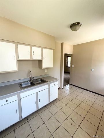 2414 Thom Street, Flint, MI 48506