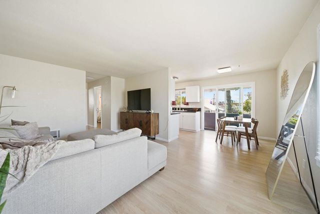 3870 37th St 4, San Diego, CA 92105