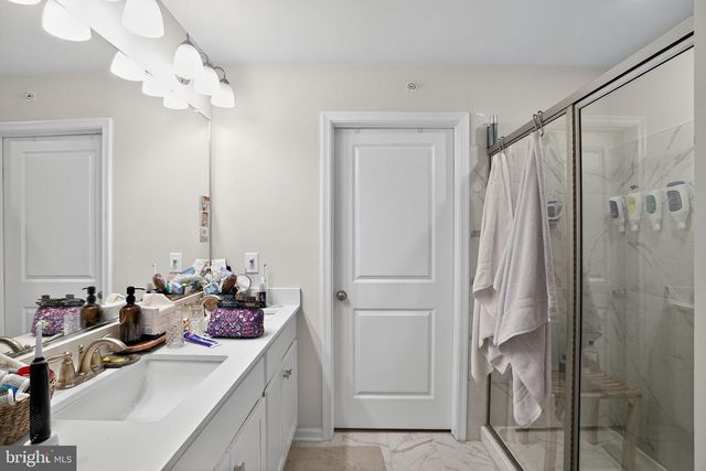 1013 TURNSTONE DR, Fogelsville, PA 18051