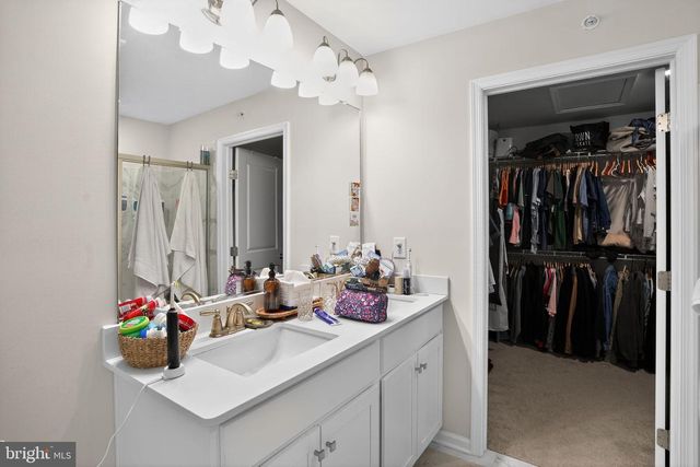 1013 TURNSTONE DR, Fogelsville, PA 18051