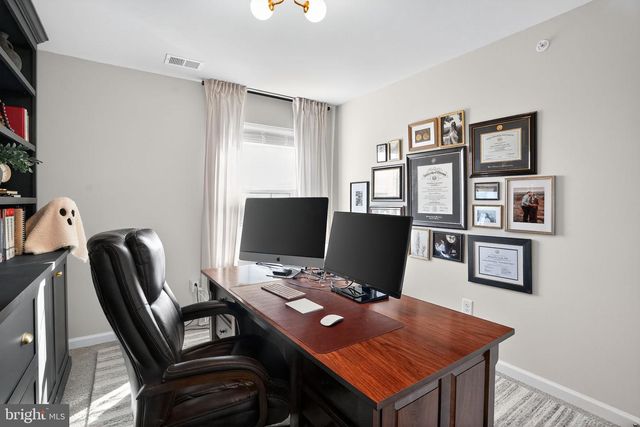 1013 TURNSTONE DR, Fogelsville, PA 18051