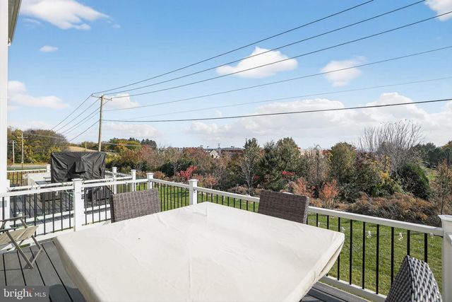 1013 TURNSTONE DR, Fogelsville, PA 18051