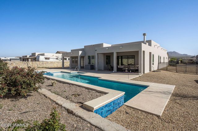 7521 Cubalaya Place, Las Cruces, NM 88007