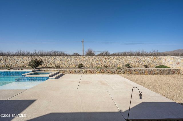 7521 Cubalaya Place, Las Cruces, NM 88007