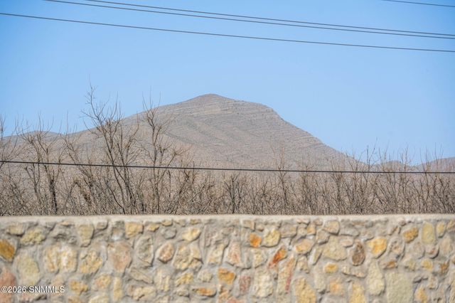 7521 Cubalaya Place, Las Cruces, NM 88007