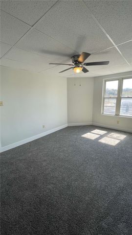 424 W 7th Ave 1, Tarentum, PA 15084