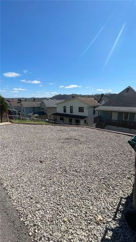 424 W 7th Ave 1, Tarentum, PA 15084