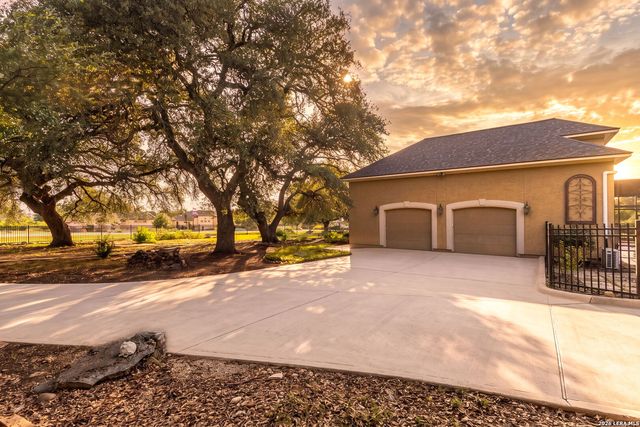1004 Breve Cir, New Braunfels, TX 78132