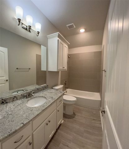 906 Hardaway Drive, Greenville, TX 75402
