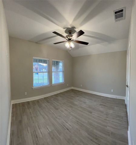 906 Hardaway Drive, Greenville, TX 75402
