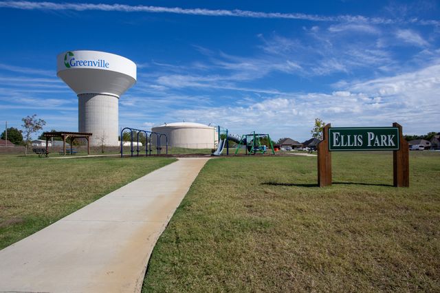 906 Hardaway Drive, Greenville, TX 75402