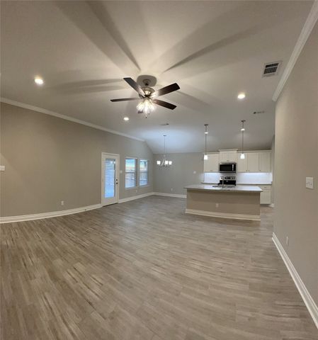 906 Hardaway Drive, Greenville, TX 75402