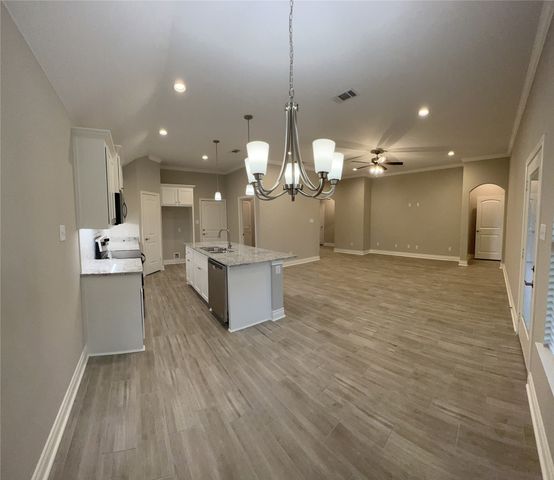 906 Hardaway Drive, Greenville, TX 75402