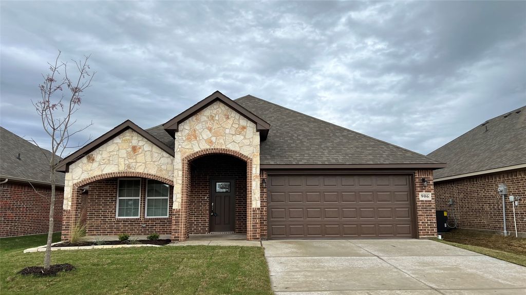 906 Hardaway Drive, Greenville, TX 75402