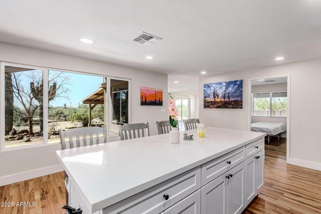 30120 N 70TH Street, Scottsdale, AZ 85266