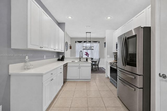 212 Catania Way, Royal Palm Beach, FL 33411
