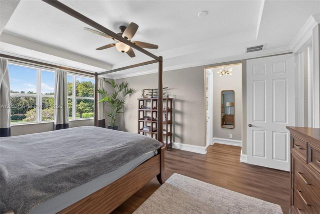 212 Catania Way, Royal Palm Beach, FL 33411