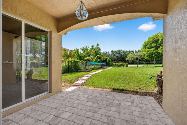 212 Catania Way, Royal Palm Beach, FL 33411
