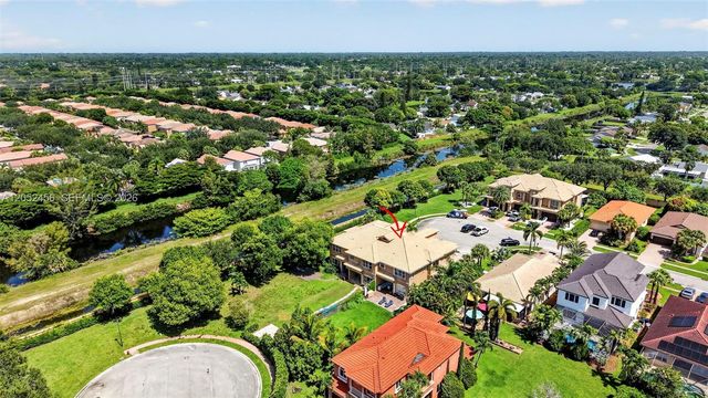 212 Catania Way, Royal Palm Beach, FL 33411