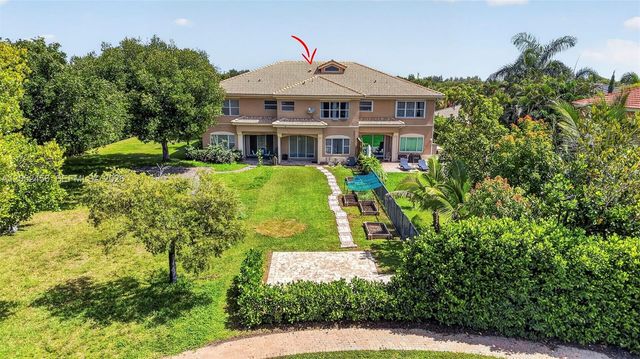 212 Catania Way, Royal Palm Beach, FL 33411