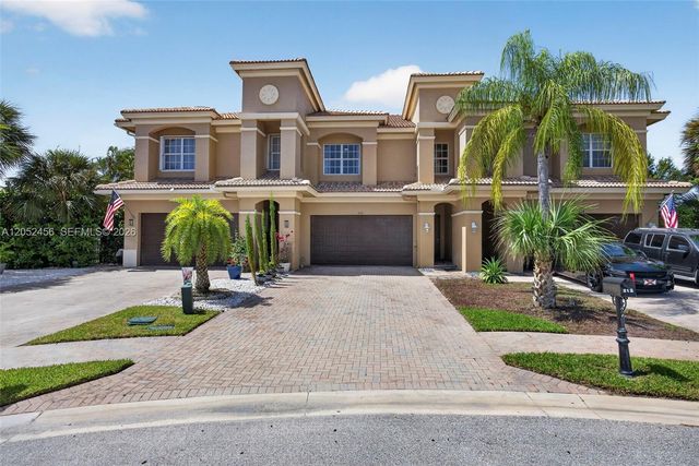212 Catania Way, Royal Palm Beach, FL 33411