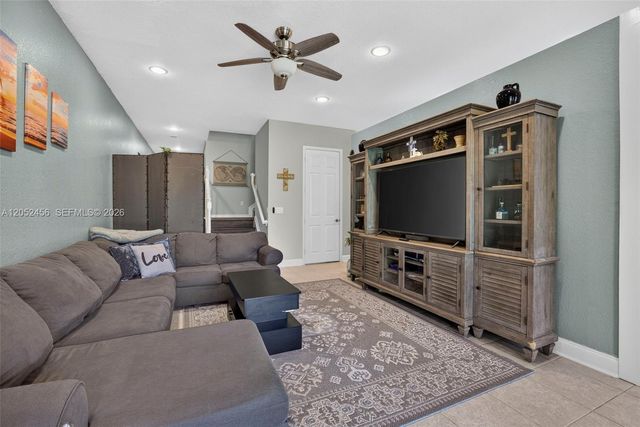 212 Catania Way, Royal Palm Beach, FL 33411