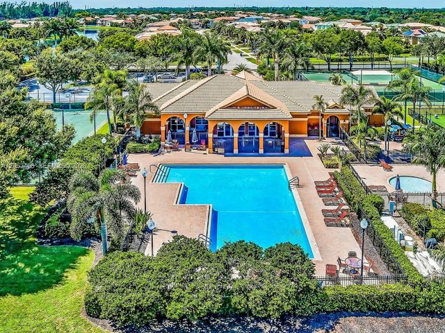 212 Catania Way, Royal Palm Beach, FL 33411