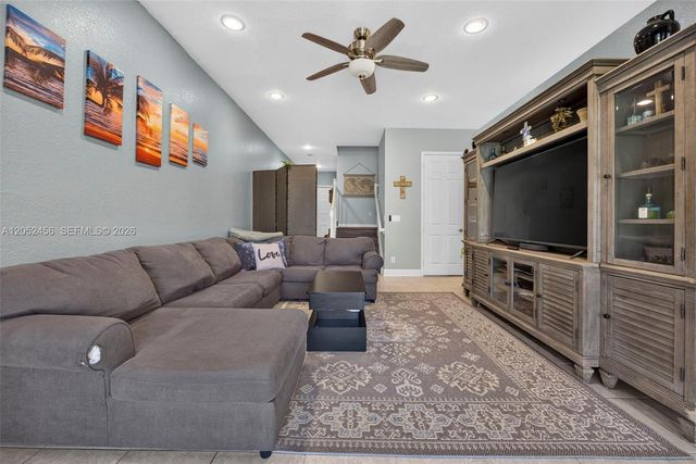212 Catania Way, Royal Palm Beach, FL 33411