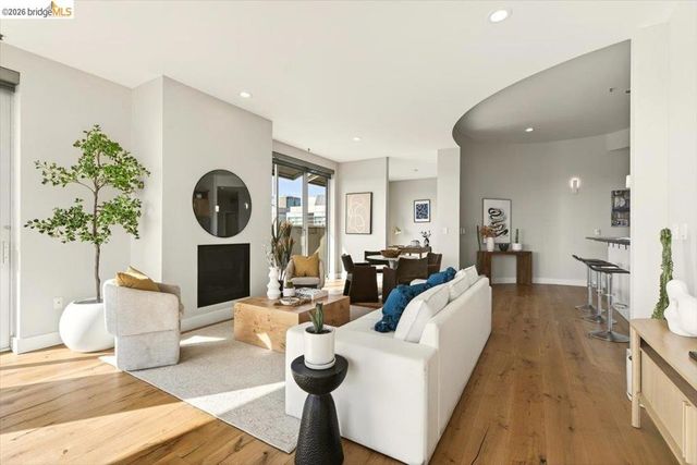 201 4Th St 601, Oakland, CA 94607