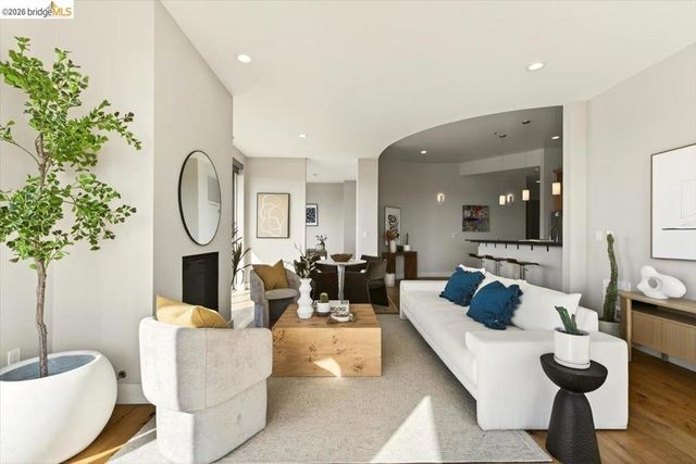 201 4Th St 601, Oakland, CA 94607