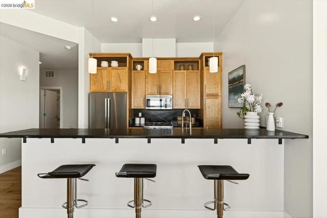 201 4Th St 601, Oakland, CA 94607