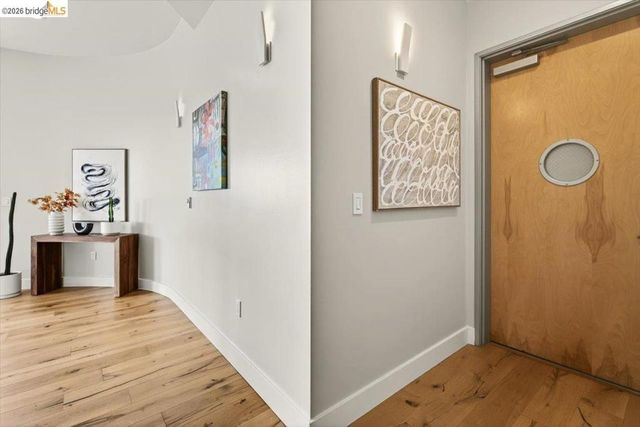 201 4Th St 601, Oakland, CA 94607