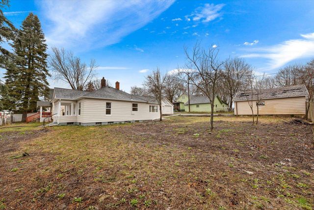 320 S Crosby St, Tekoa, WA 99033