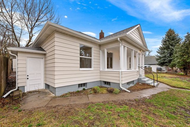 320 S Crosby St, Tekoa, WA 99033