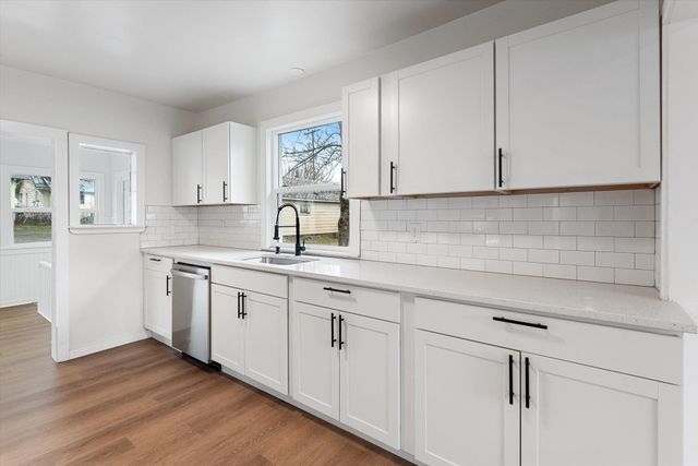 320 S Crosby St, Tekoa, WA 99033