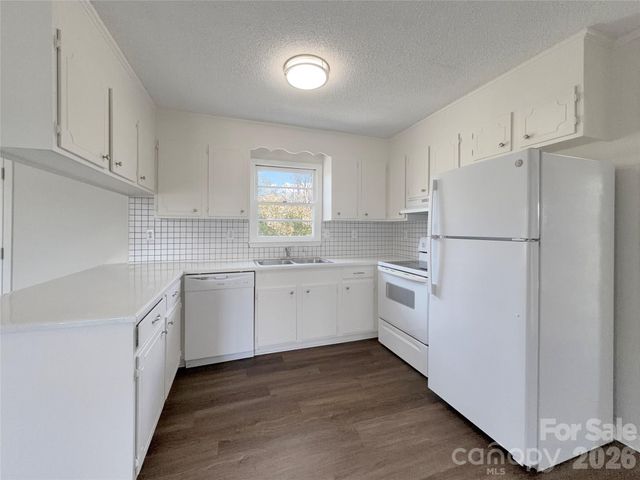 138 Victoria Drive, Statesville, NC 28625