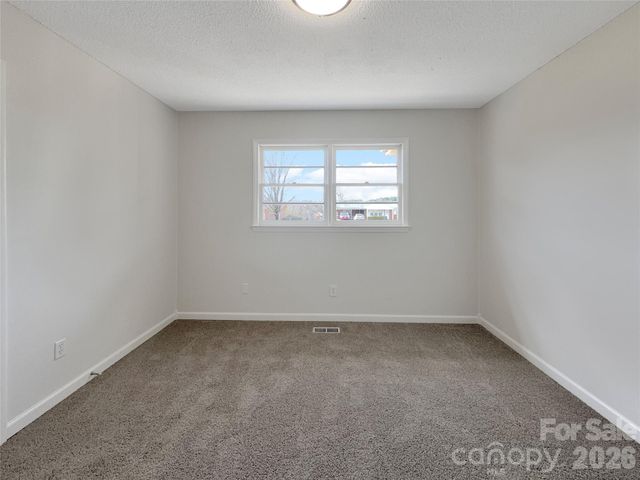 138 Victoria Drive, Statesville, NC 28625