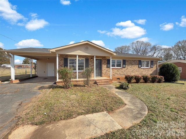 138 Victoria Drive, Statesville, NC 28625