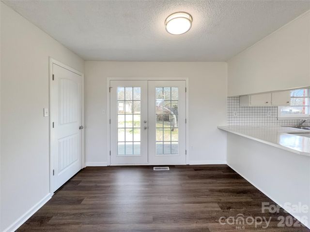 138 Victoria Drive, Statesville, NC 28625